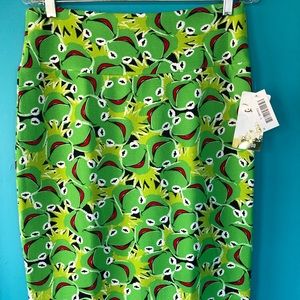LuLaRoe Cassie. Disney. Kermit the Frog. NWT.